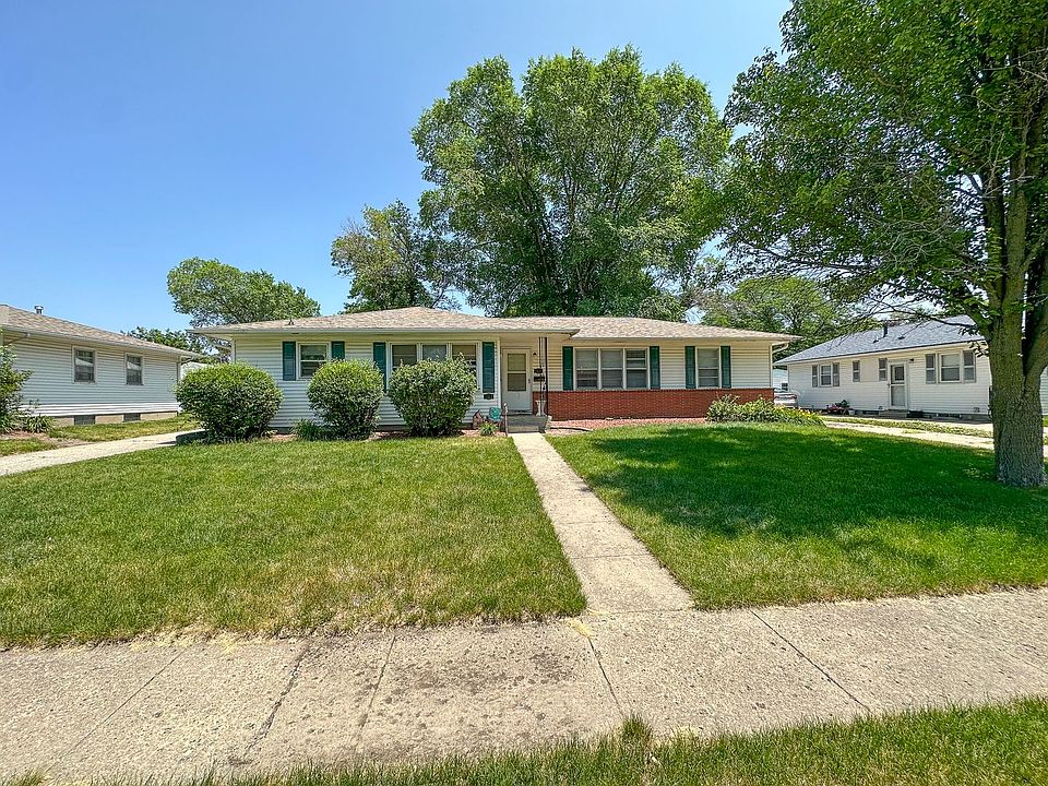 2nd image of 2310 Ferndale Ave