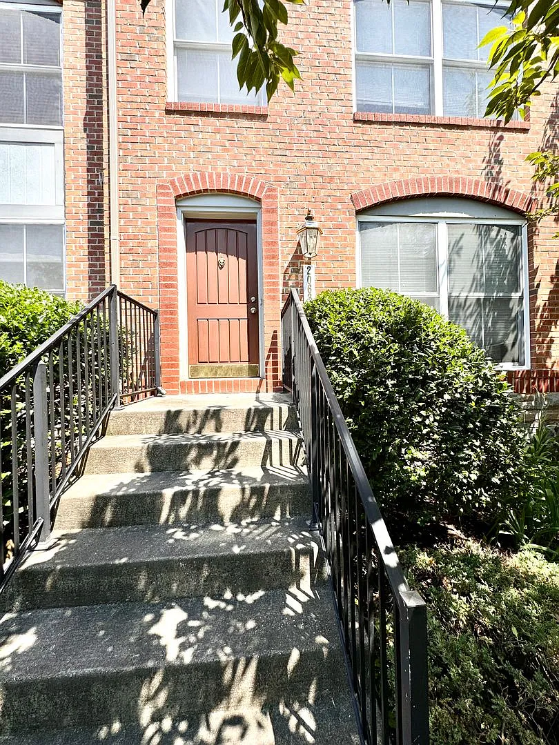 2062 Clipper Park Drive — Photo 1