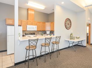 6214 Rockwell Dr NE #44-105, Cedar Rapids, IA 52402