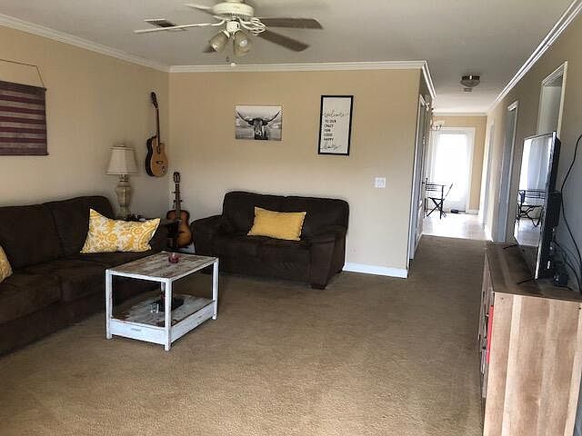 1st image of 9 Crest Oak Dr