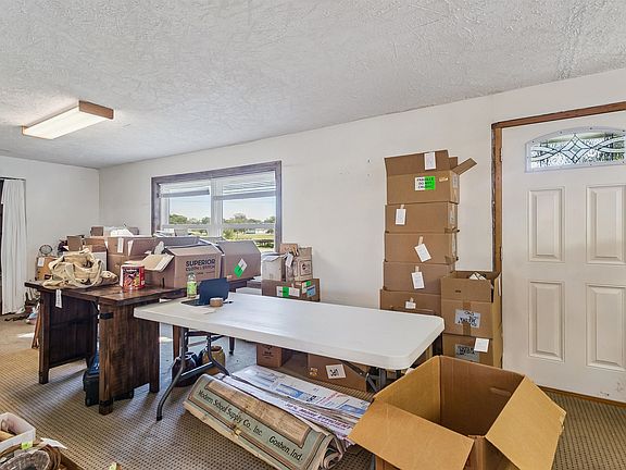 3rd image of 402 W Washington St
