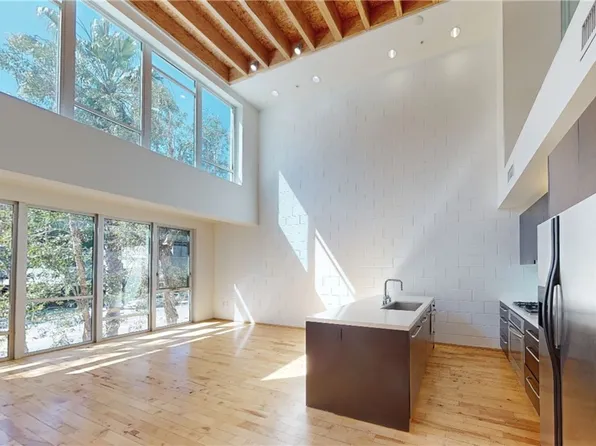 3450 Cahuenga Blvd W APT 301, Los Angeles, CA 90068