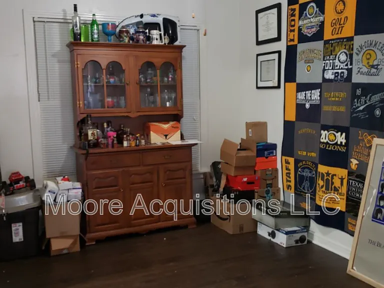 1306 N Travis St — Photo 5