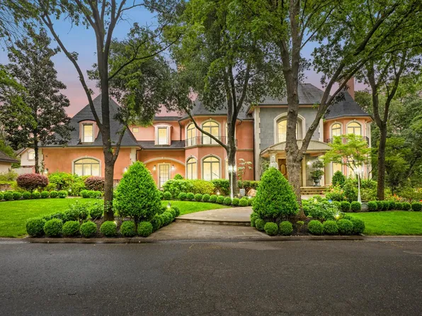 5021 Jardin Ln, Carmichael, CA 95608