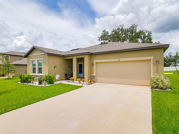 2nd image of 726 Garden Oaks Sq