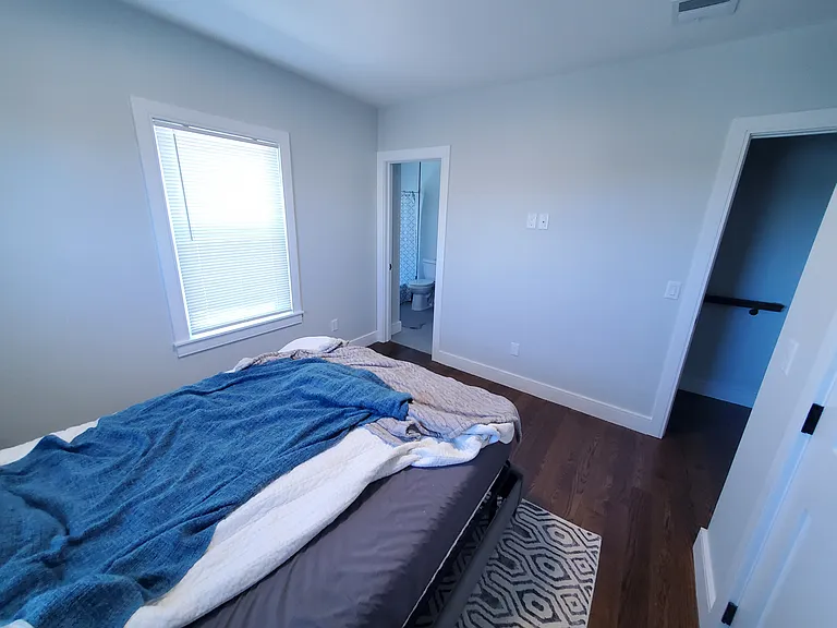 240 Palfrey St #1 — Photo 11