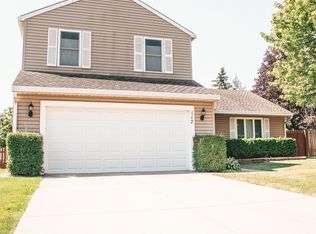 117 Canton Ln, Streamwood, IL 60107
