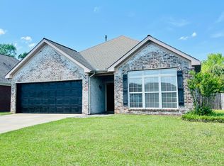 13826 Highland Pointe Dr, Northport, AL 35475