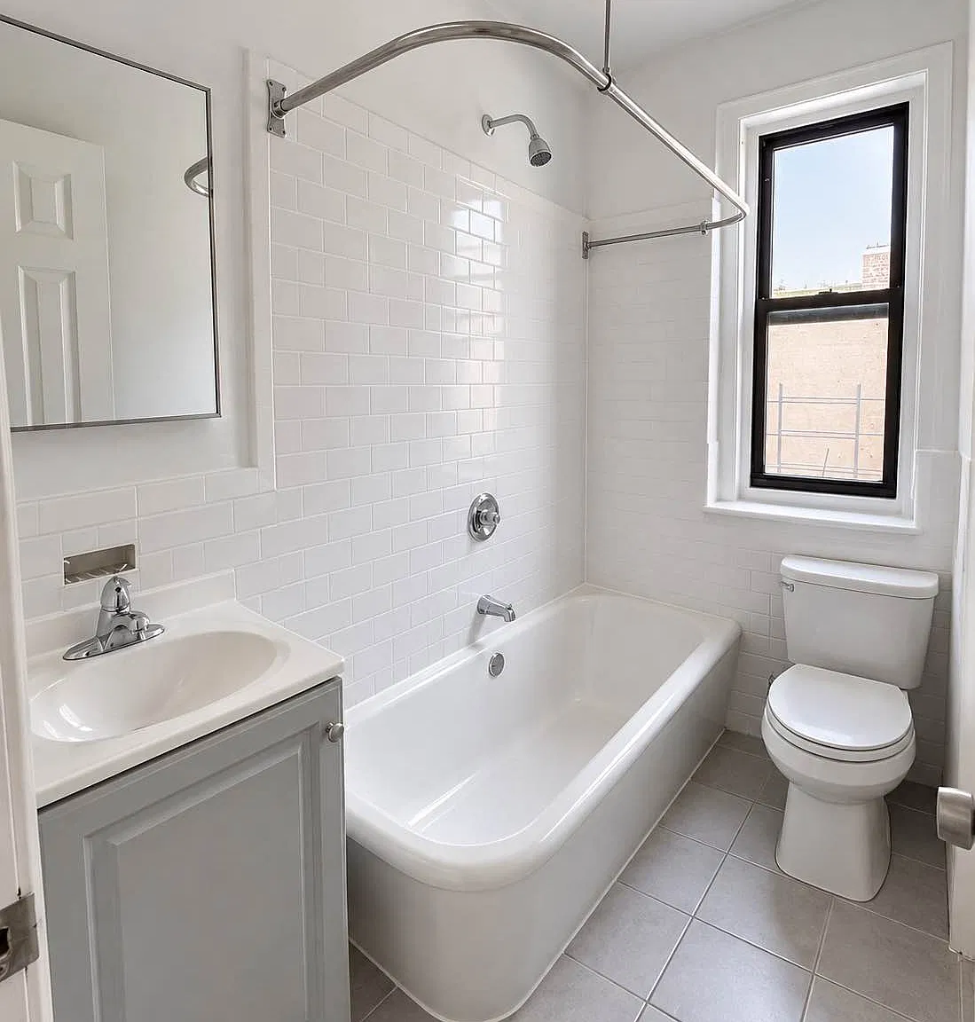 2387 Morris Avenue — Photo 4