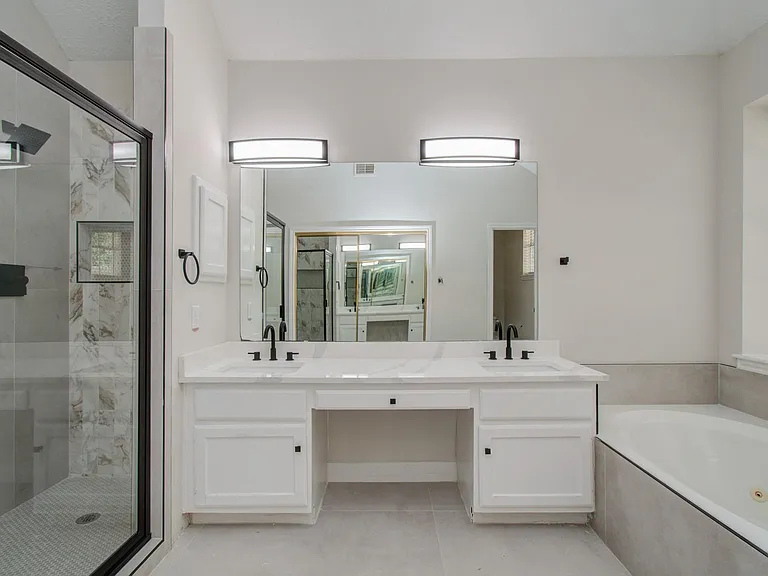 1711 Stone Meadows Ln — Photo 34