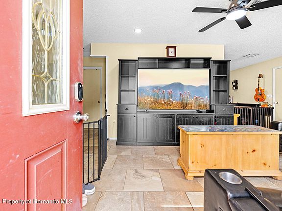 4th image of 10196 Heathcliff St