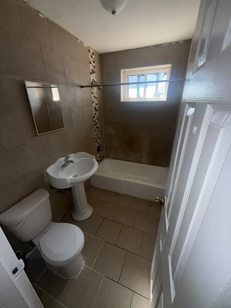 1 bed, 750 sqft, $1,500 — Photo 3