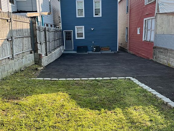 2nd image of 132 Verona Ave