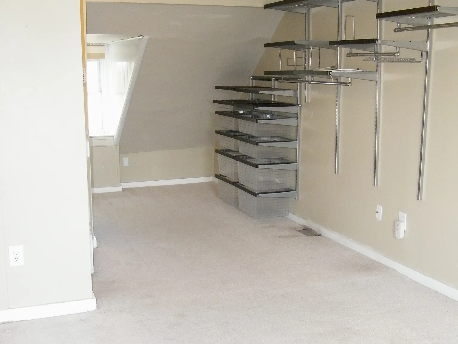 2 bed, 912 sqft, $2,200 — Photo 4