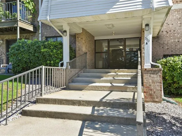 750 Quaker Ln #B101, Warwick, RI 02889