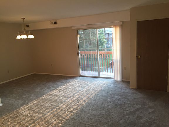 5th image of 10373 Glenway Dr APT 203