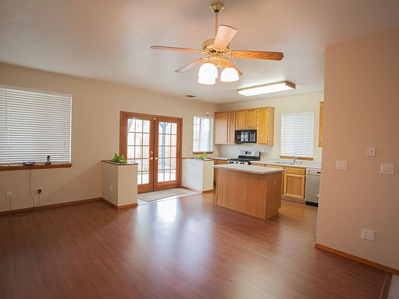 2nd image of 1546 Grass Valley Dr