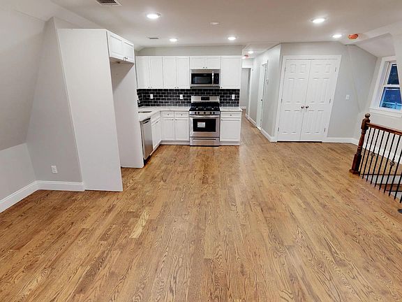 2nd image of 128 Sunset Ave