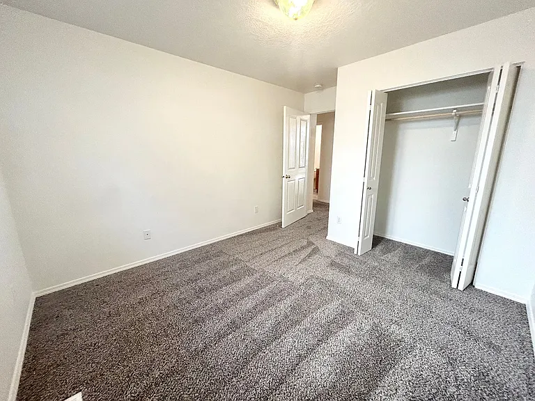 4650 N Date Palm Ave — Photo 16