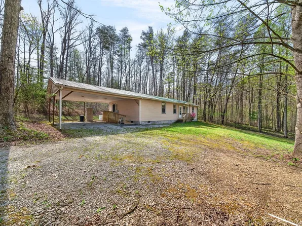 4067 Blaylock Rd, Crossville, TN 38572