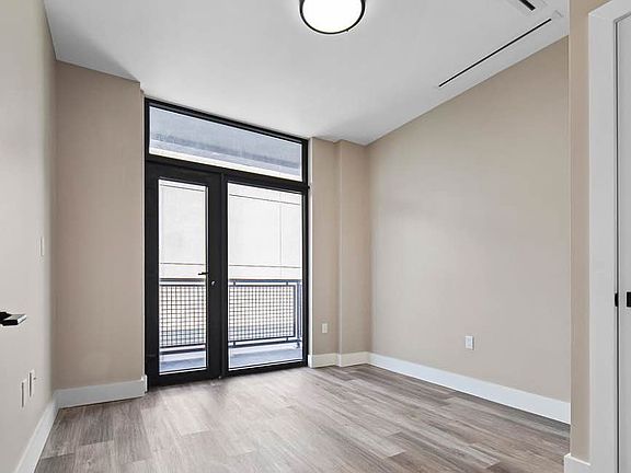 5th image of 2809 Tilden Ave #1B