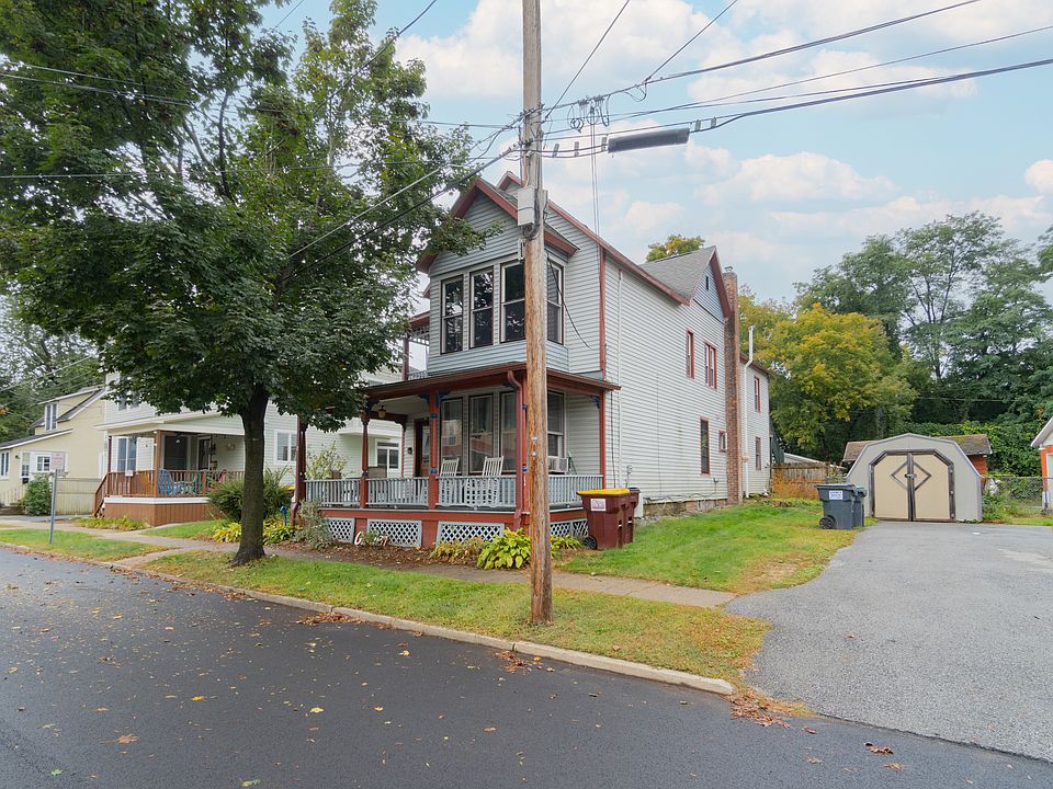1st image of 9 Greenridge Pl APT 1