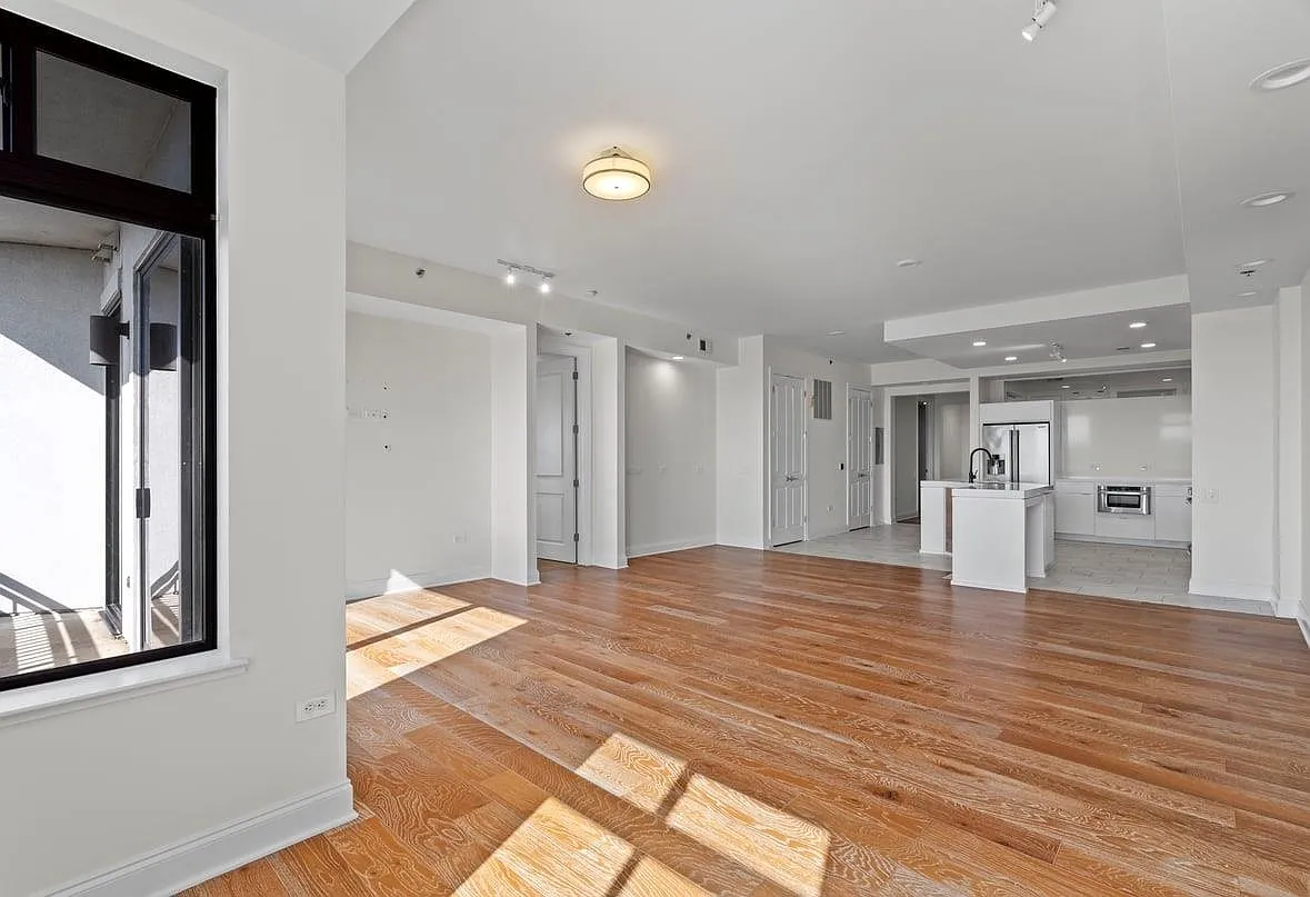 3 bed, 3.0 bath, 1617 sqft, $3,500 — Photo 3