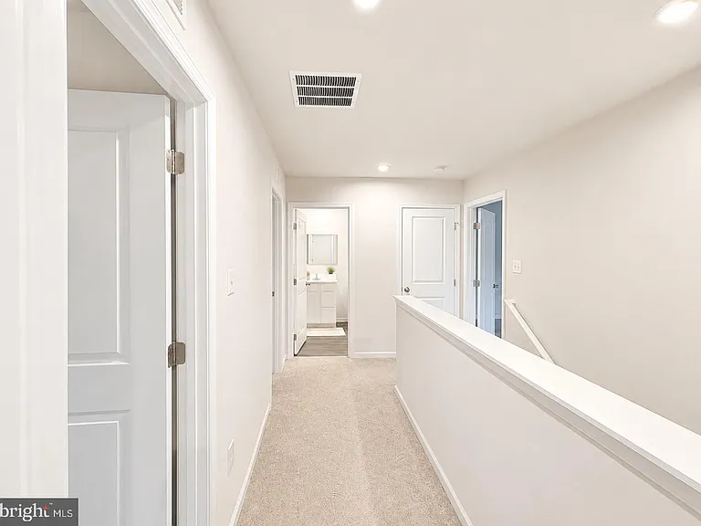 27003 Greenleaf Dr — Photo 16