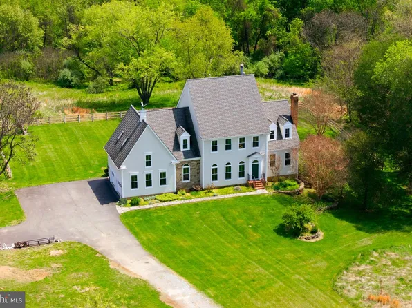 15018 Clover Hill Rd, Waterford, VA 20197