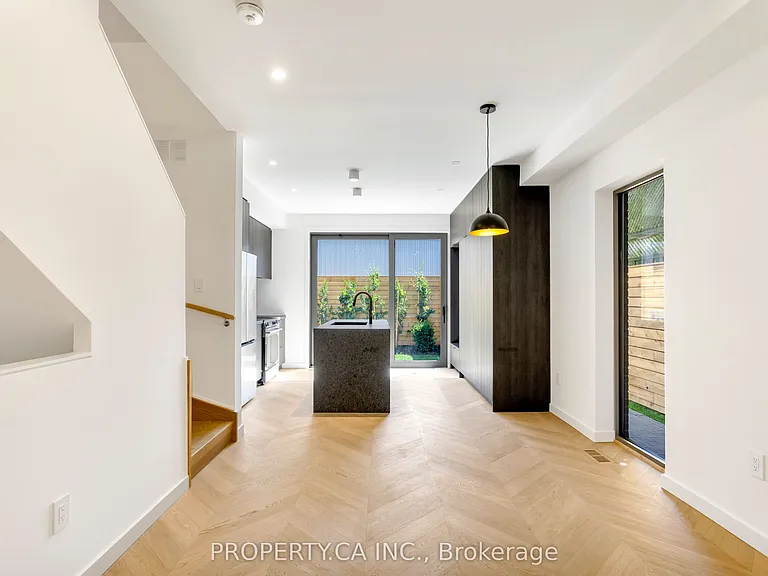301 Keele St #4 — Photo 7