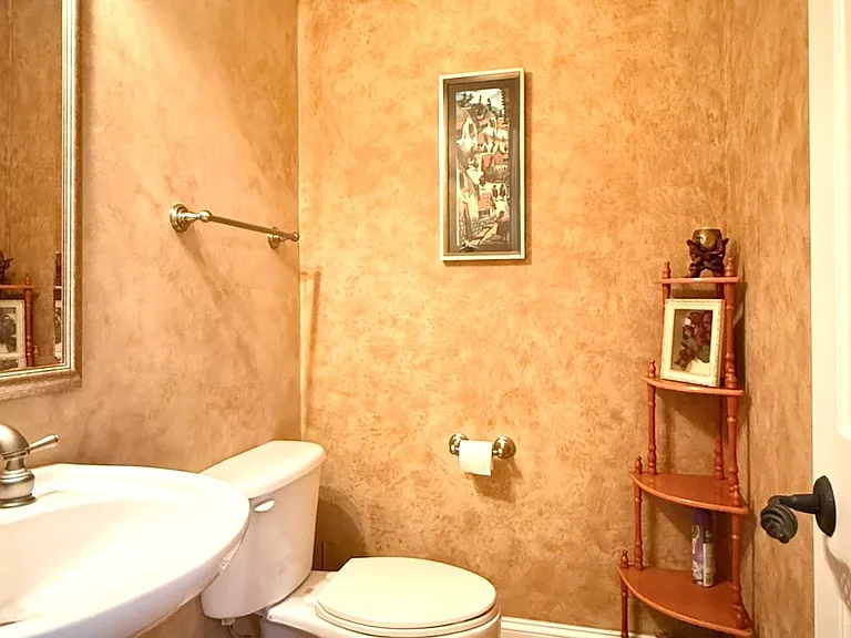 1216 Dorleath Ct — Photo 36