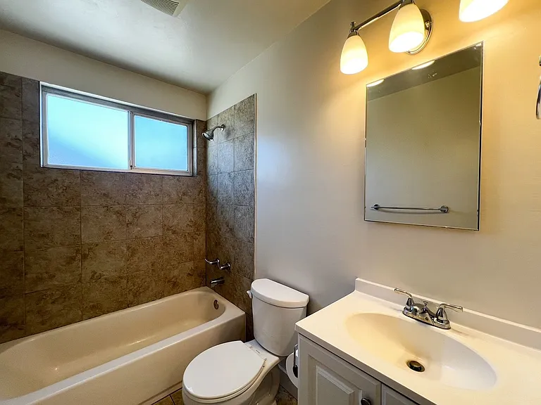 805 California Blvd — Photo 13