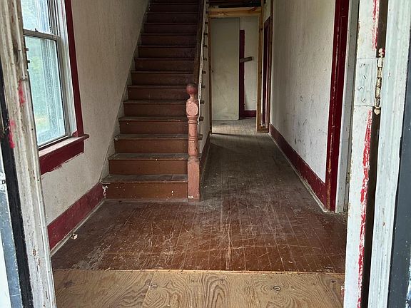 2nd image of 331 W Grubb Street