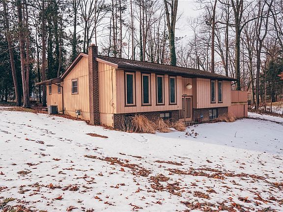 2nd image of 156 W Ingleside Dr