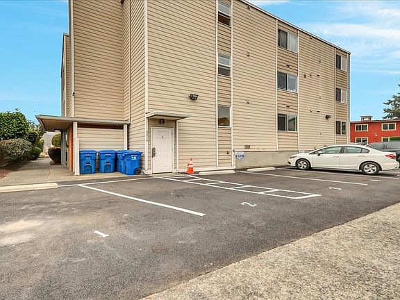 2nd image of 2514 57th Ave SW APT 102