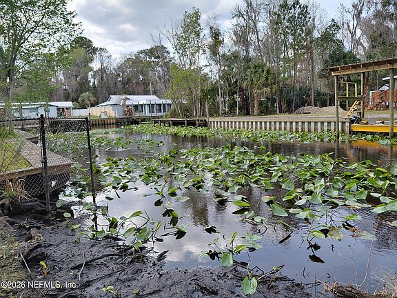 3rd image of 106 BREEZEWOOD Circle