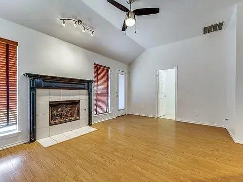 2600 Spring Rain Dr — Photo 3