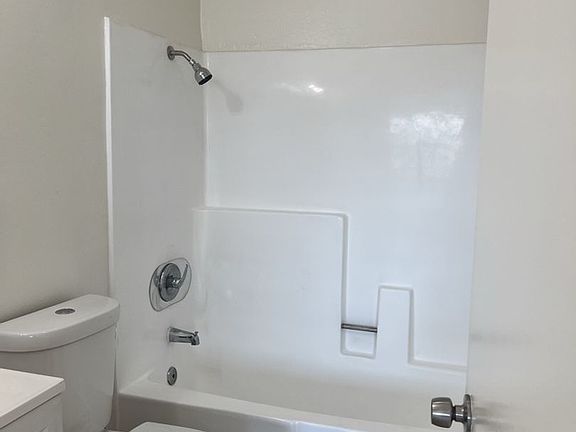 3rd image of 15240 Nordhoff St #35614