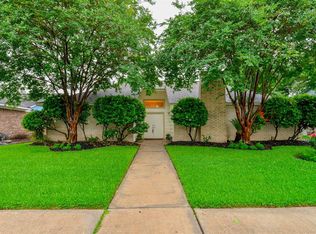 5221 Glenvalley Dr, La Porte, TX 77571