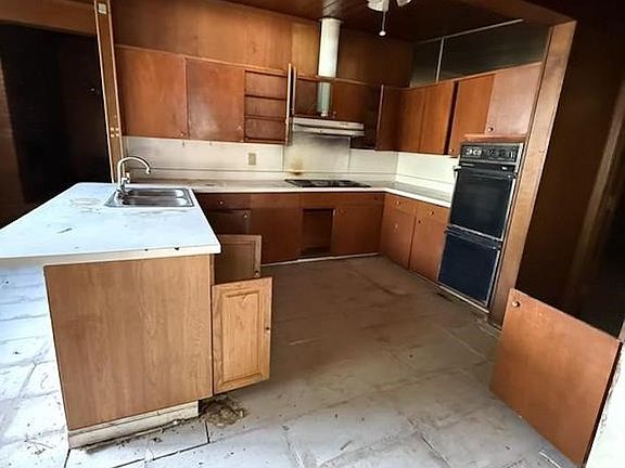 4th image of 1534 E Raines Rd