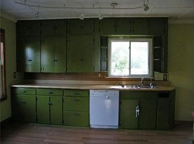 5th image of 1570 E Forest Ave