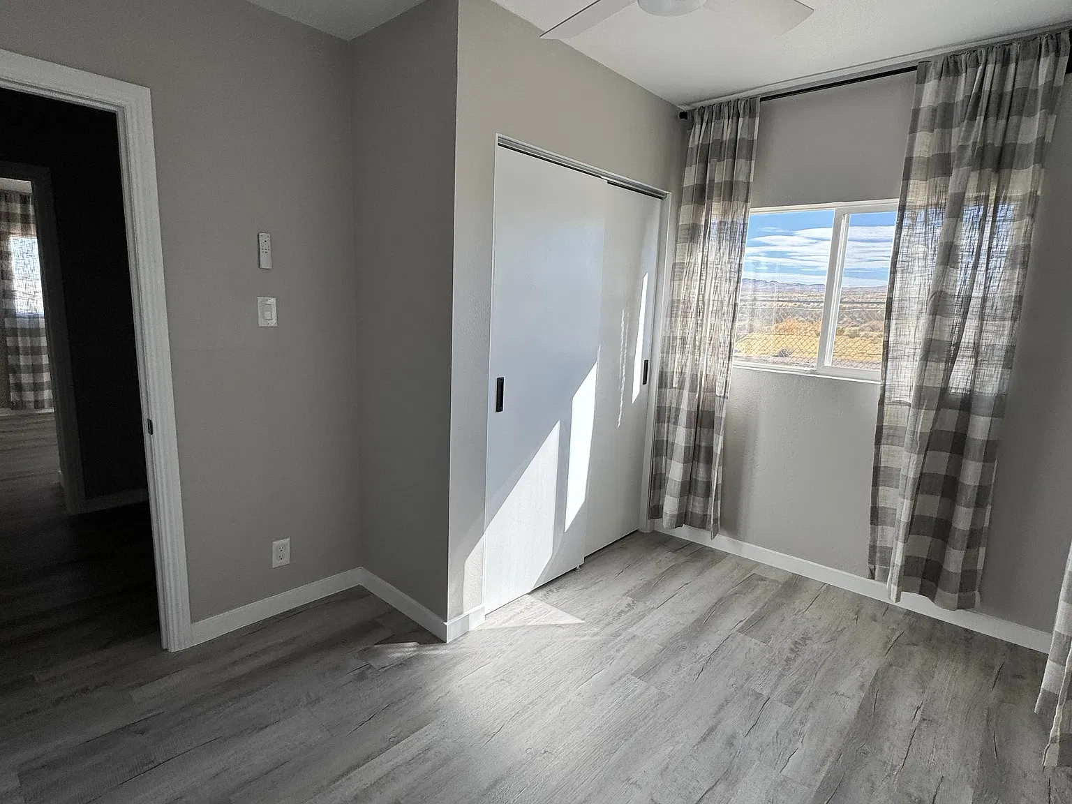 3 bed, 849 sqft, $2,250 — Photo 3