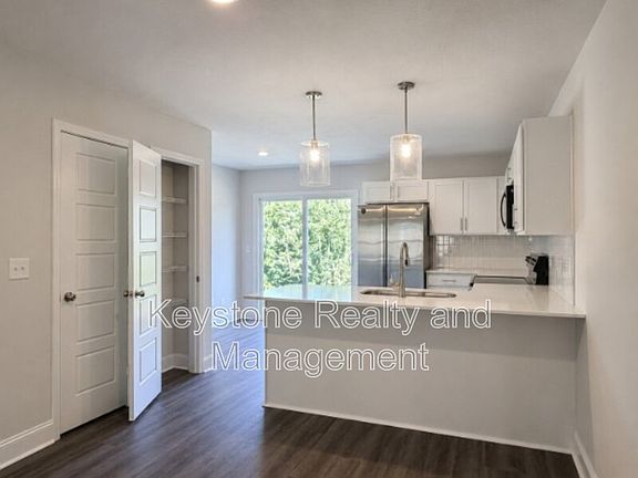 3rd image of 1202 Woodland Valley Ln