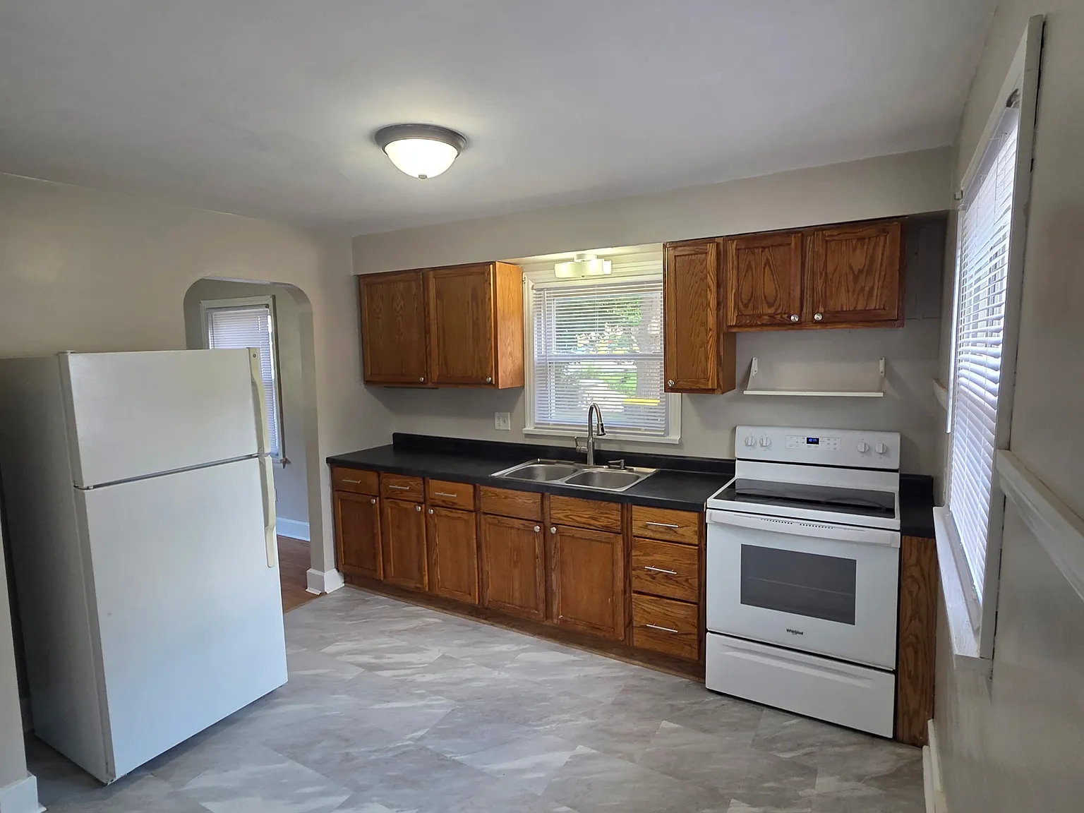 3 bed, 1200 sqft, $1,795 — Photo 4