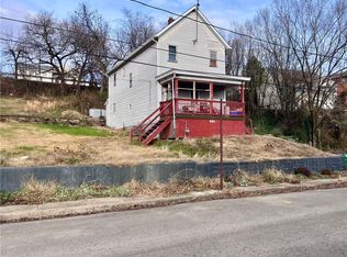 801 Cowan Ave, Jeannette, PA 15644