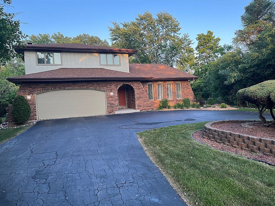 2nd image of 1441 Lynwood Ct