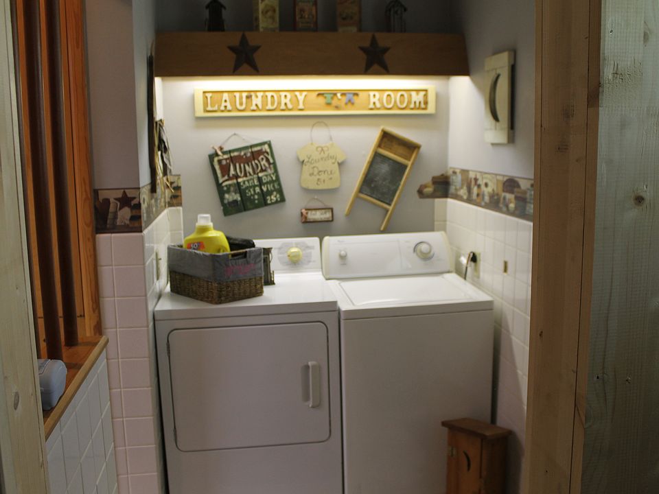 1st image of 225 1st St