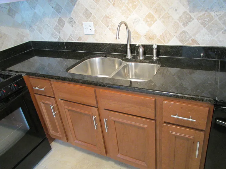9S201 Lake Dr #2 — Photo 5