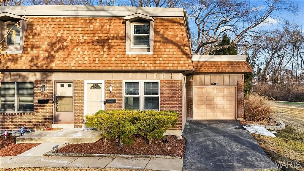 そるとんです 11846 Sologne Ct, Maryland Heights, MO 63043 | Zillow