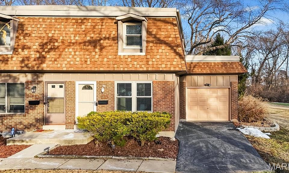 11846 Sologne Ct, Maryland Heights, MO 63043 | Zillow